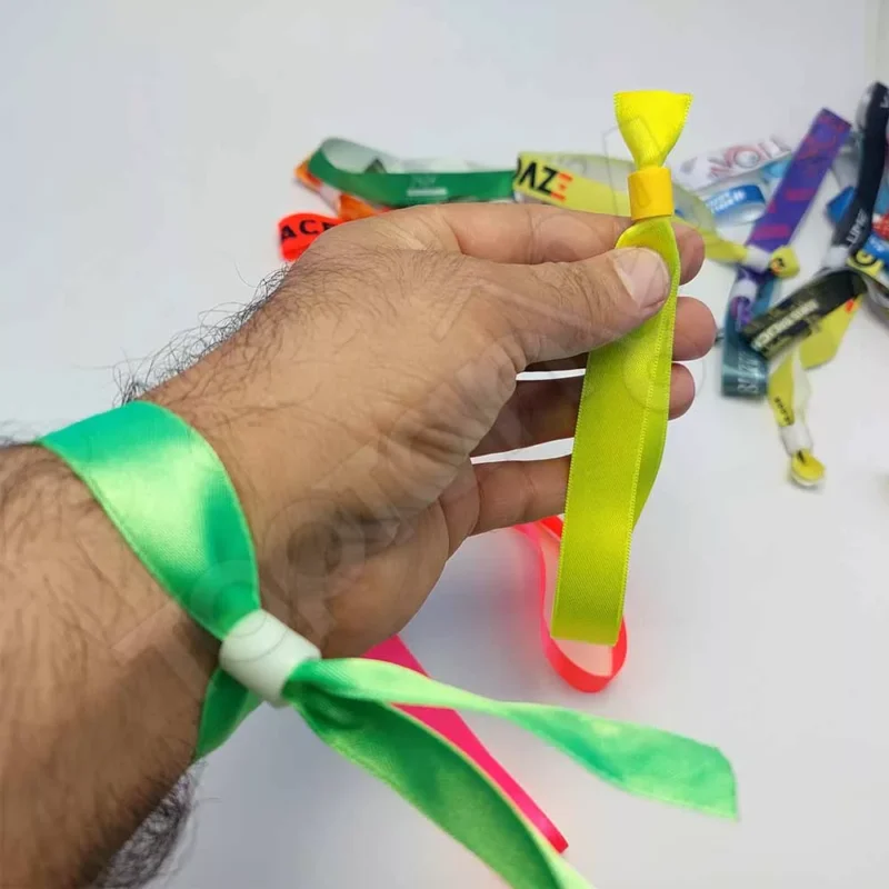 Otel Bileklik Plastik Otel Bilekliği Kol Bandı - Görsel 12